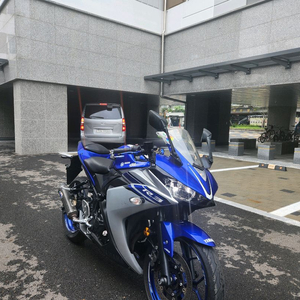 2016년 야마하R3 블루컬러 튜닝바이크 판매합니다.