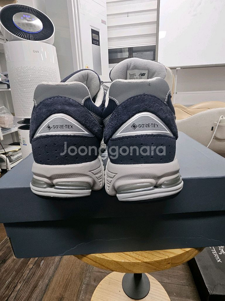 뉴발란스 2002R 고어텍스 이클립스 네이비 270--3