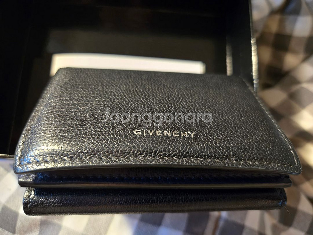 지방시 21fw 12주년 기념 엣지 컴팩트 지갑 판매--0