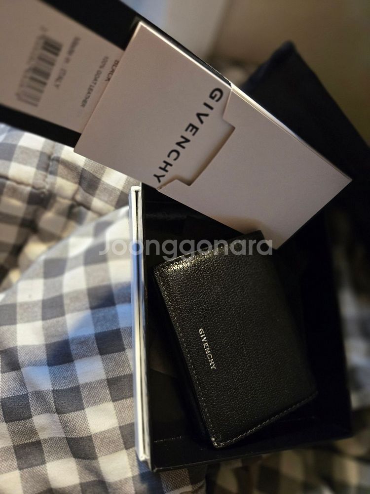 지방시 21fw 12주년 기념 엣지 컴팩트 지갑 판매--4