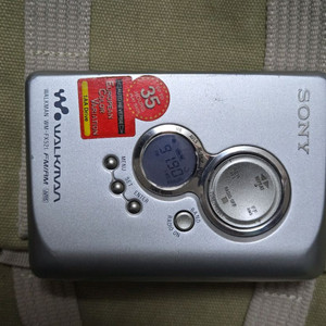 소니 워크맨 WM-FX521