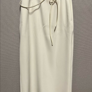 메비 루오스커트 크림 1사이즈(택있는 새상품)