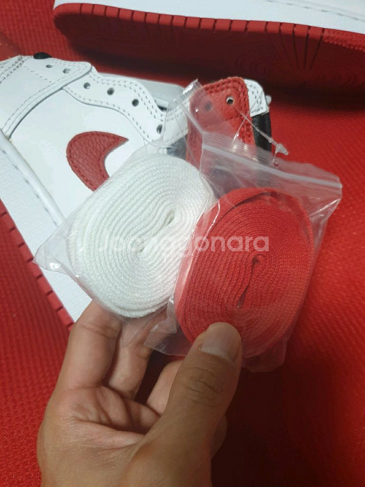 나이키 주니어 농구화 에어조던1 레트로 하이오지--1