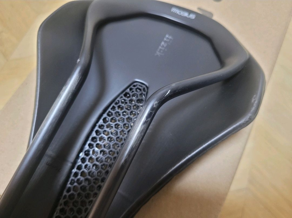 피직 벤토 아르고 00 어댑티브 3D안장--2