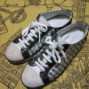 보테가베네타 인트레치아토여성스니커즈36(정품)