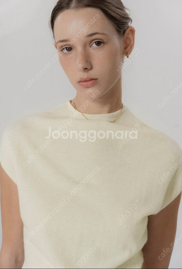 유메르 고저스 하프 니트 크림베이지--0