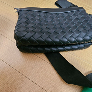 보테가 베네타 인트레치아토 듀오 블랙 크로스백