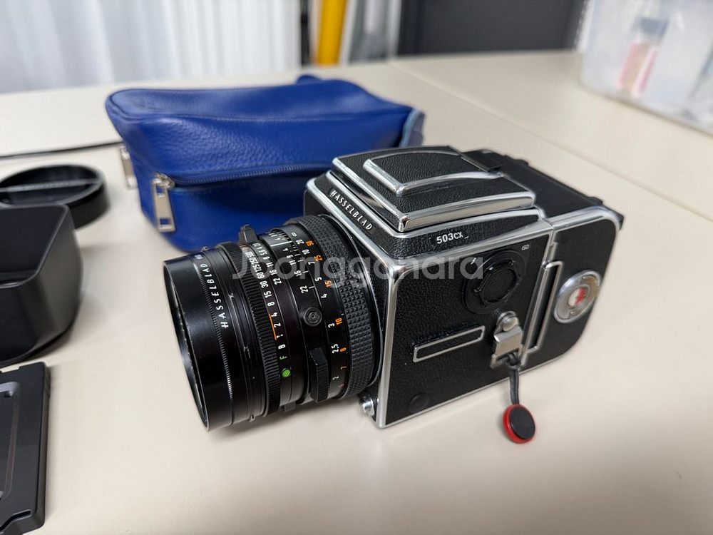 핫셀블라드 503CX + 80mm + 악세 판매합니다--1