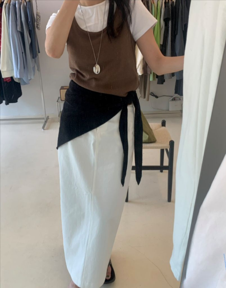 마크들리 미뉴에트 가내스라 페미니크 아루드 윈아웃딥뮤즈--9