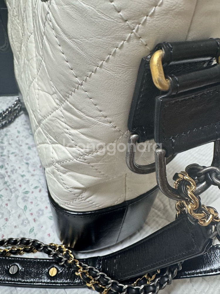 샤넬 가브리엘 호보 뉴미듐 25번대--2