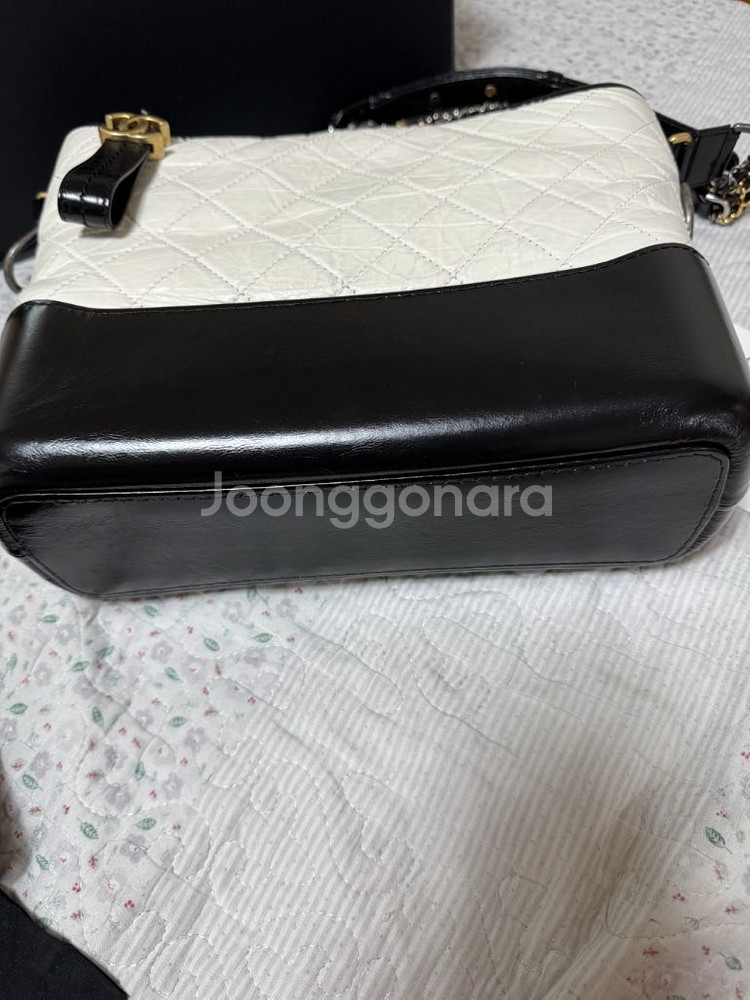 샤넬 가브리엘 호보 뉴미듐 25번대--8