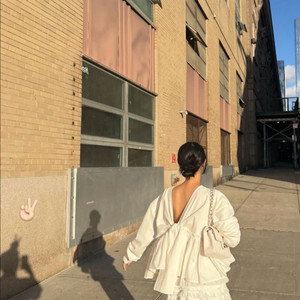 페브(feb)리본 맨투맨