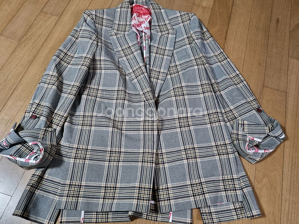 럭키슈에뜨 체크레터링자켓 36--0