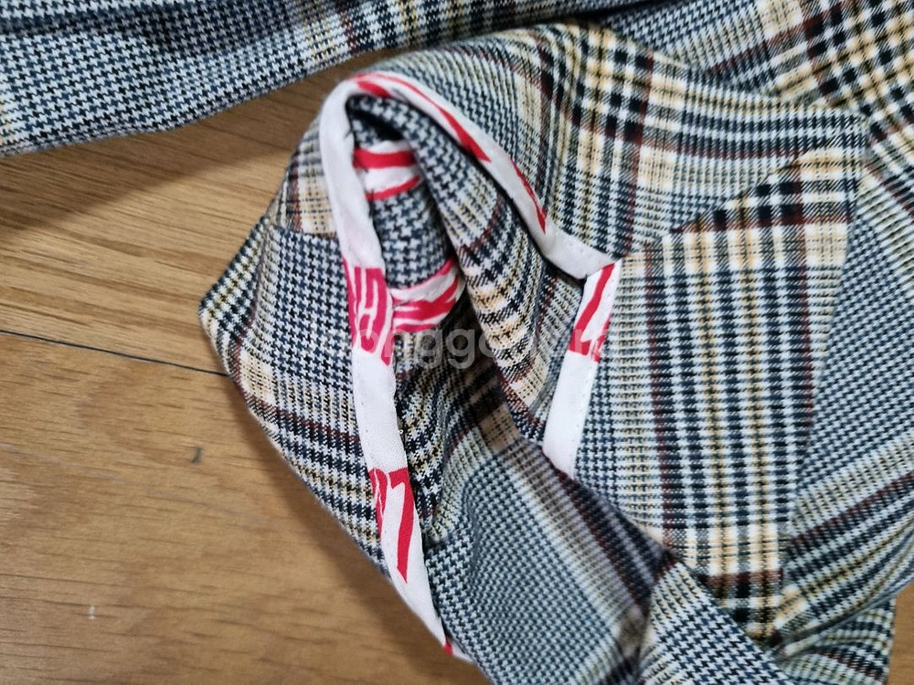 럭키슈에뜨 체크레터링자켓 36--2