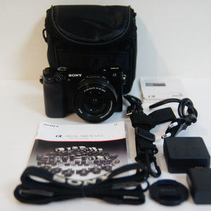 [소니] A6000 블랙 가방셋 팝니다.