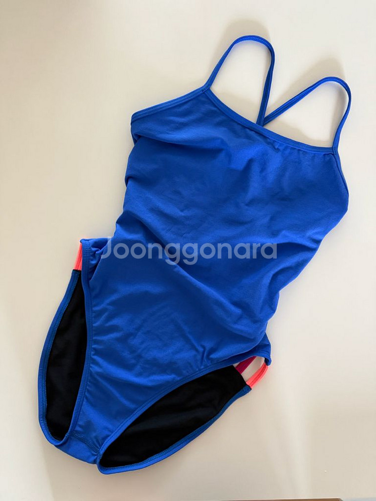 졸린 줄리안 클리어워터 34--2