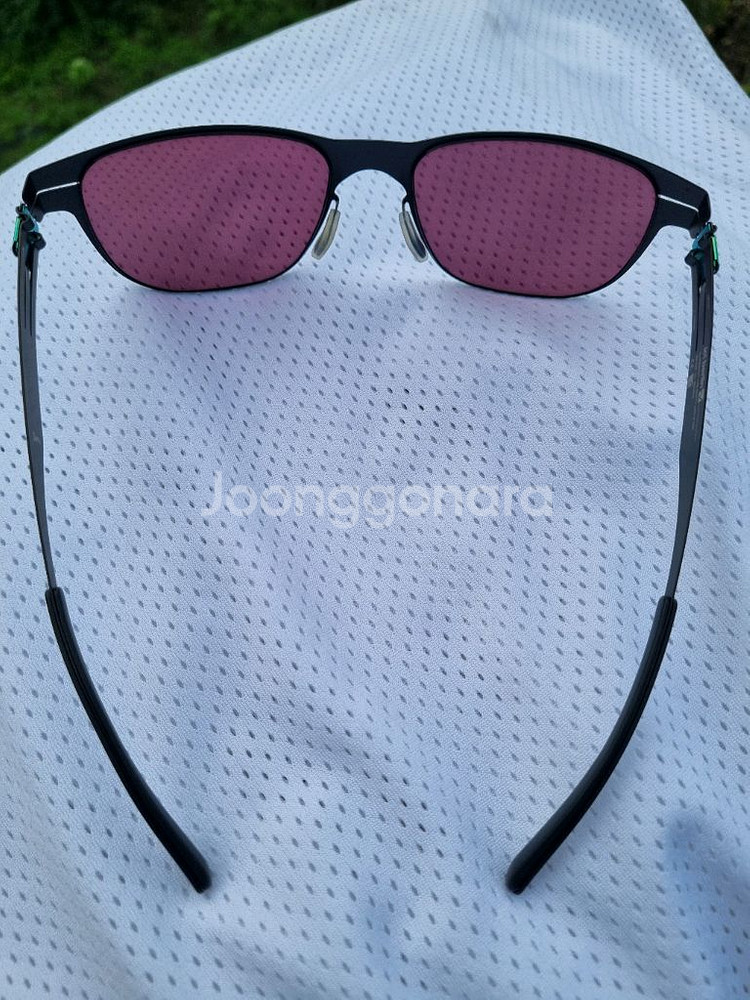 아이씨베를린 선글라스 팝니다--8