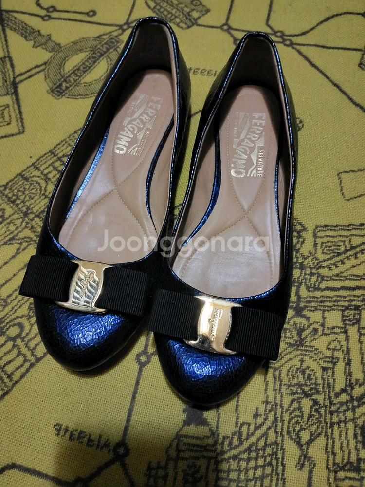 페레가모 바리나발레리나여성구두225mm(정품)--0