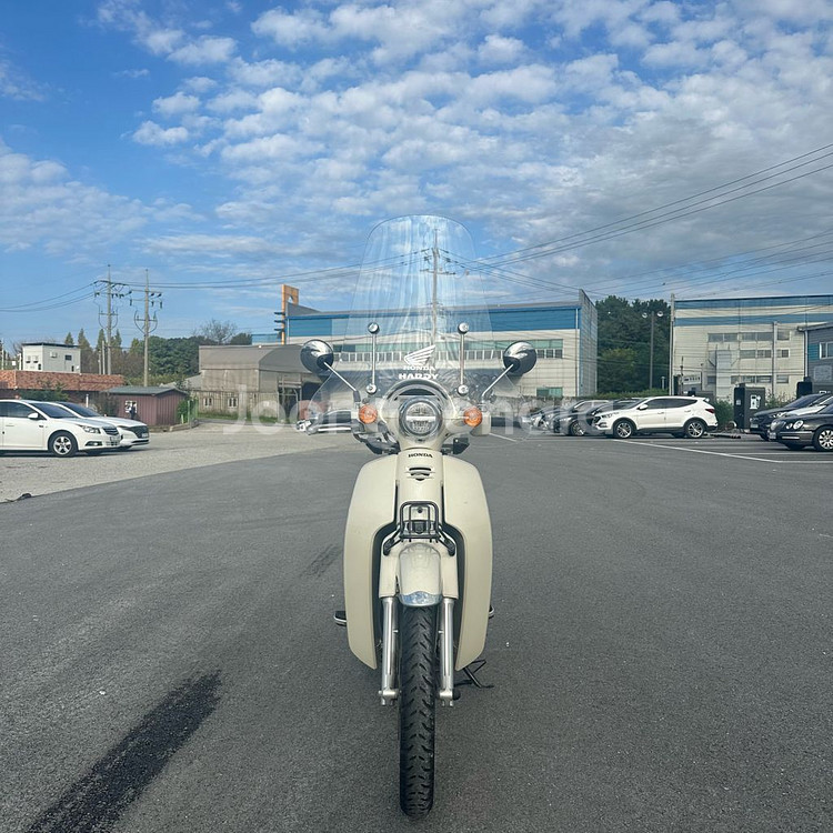 혼다 슈퍼커브 110 (21년식 · 베이지색)--2