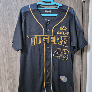 기아타이거즈 이의리 신인왕 유니폼 100 + 뱃지 세트