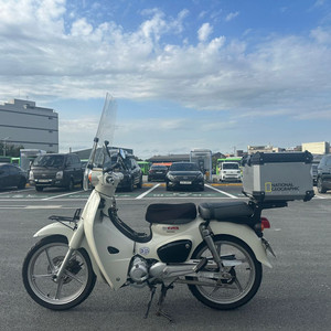 혼다 슈퍼커브 110 (21년식 · 베이지색)