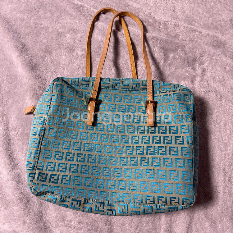 펜디 주카 패턴 토트 숄더백--0