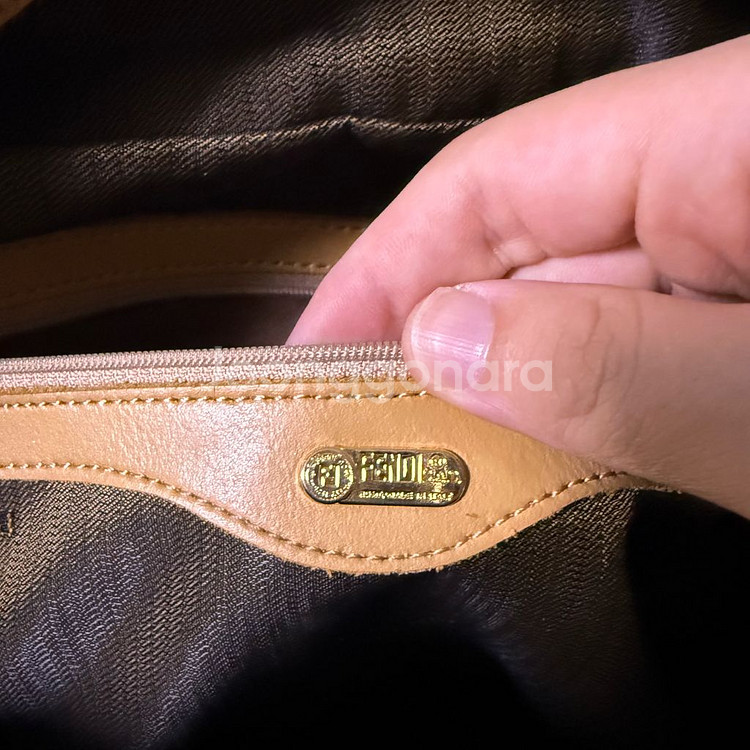 펜디 주카 패턴 토트 숄더백--3