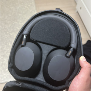 소니 WH-1000XM5 헤드폰