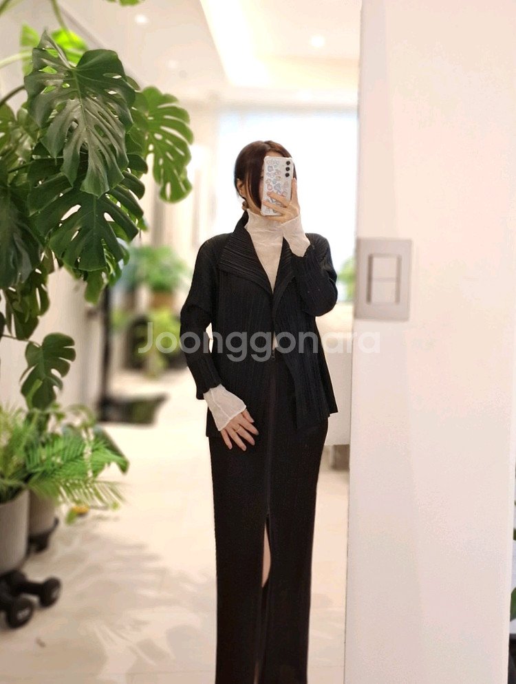 플리츠플리즈 숏 블랙 가디건 이세이미야케--7