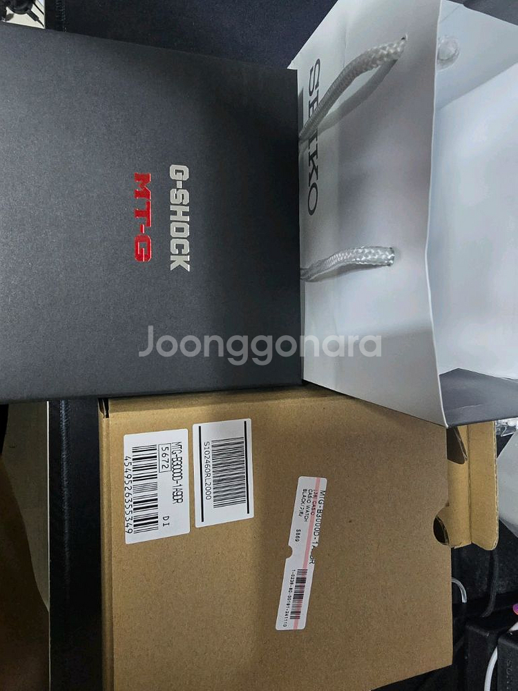 카시오 MTG-B3000D-1A9DR 실금 팝니다.--0