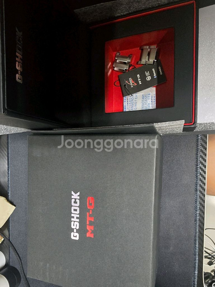 카시오 MTG-B3000D-1A9DR 실금 팝니다.--1