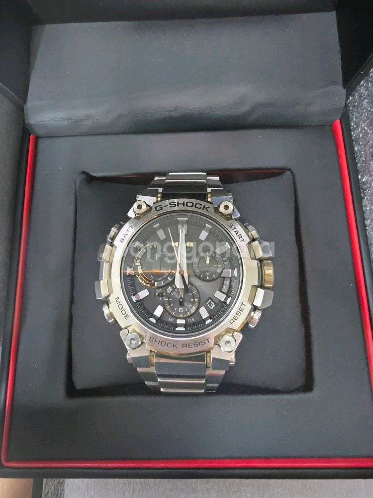 카시오 MTG-B3000D-1A9DR 실금 팝니다.--2