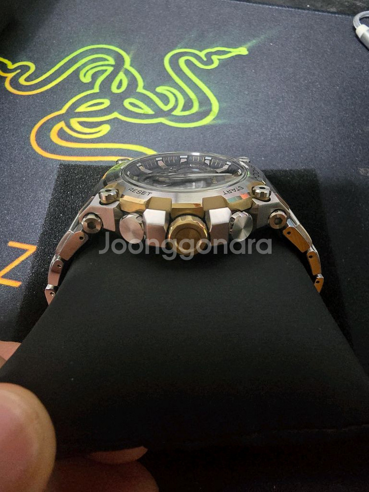 카시오 MTG-B3000D-1A9DR 실금 팝니다.--6