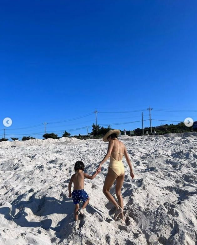 데이즈데이즈 (DAZE DAYZ)김나영 착용(M사이즈)--1