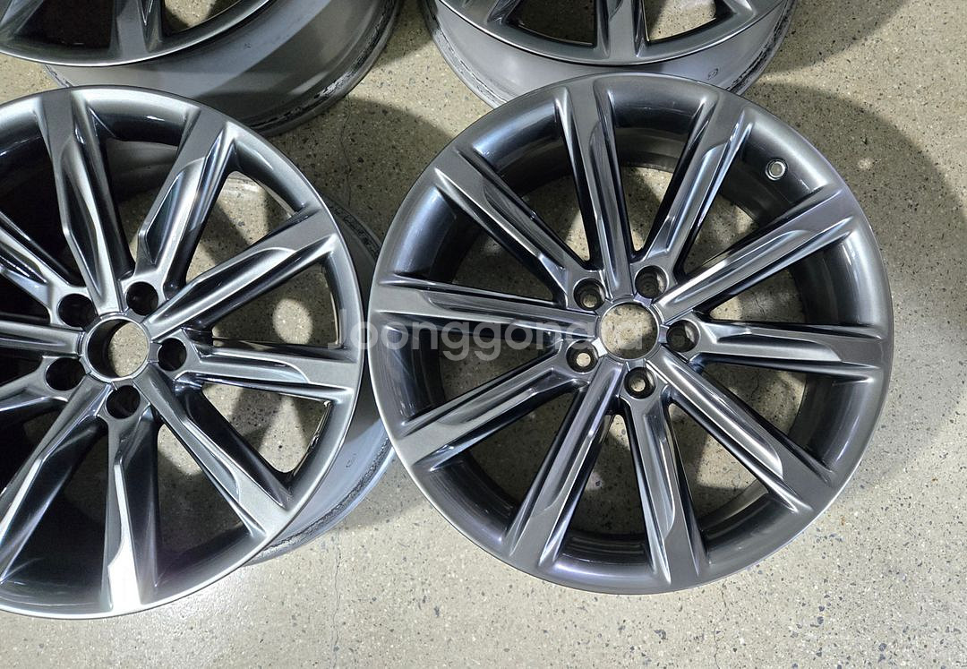 아우디 A7 고스트크롬 19인치 순정휠 대품판매20만원--1