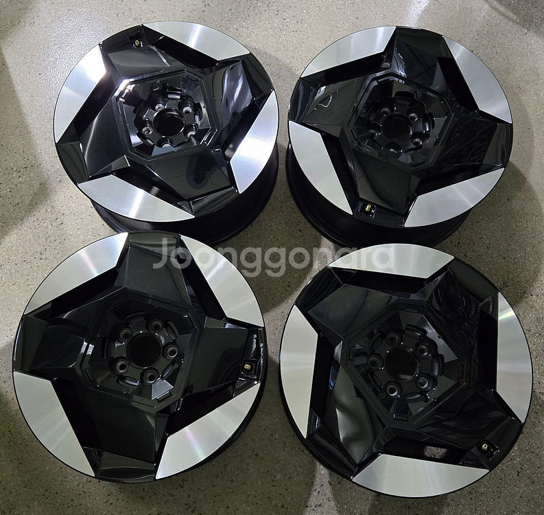 EV9 19인치 순정휠 대품판매20만원--0