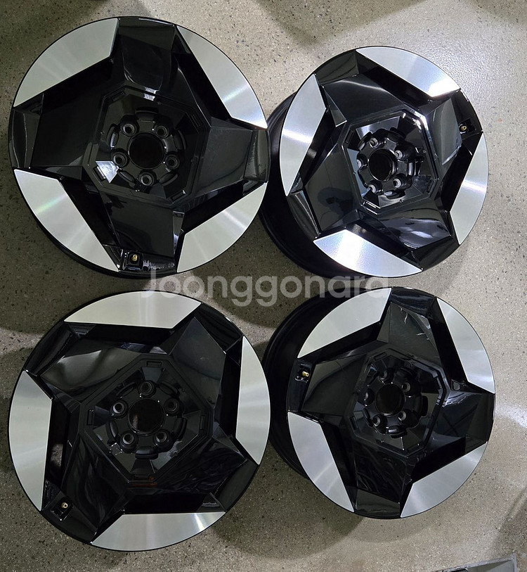 EV9 19인치 순정휠 대품판매20만원--3