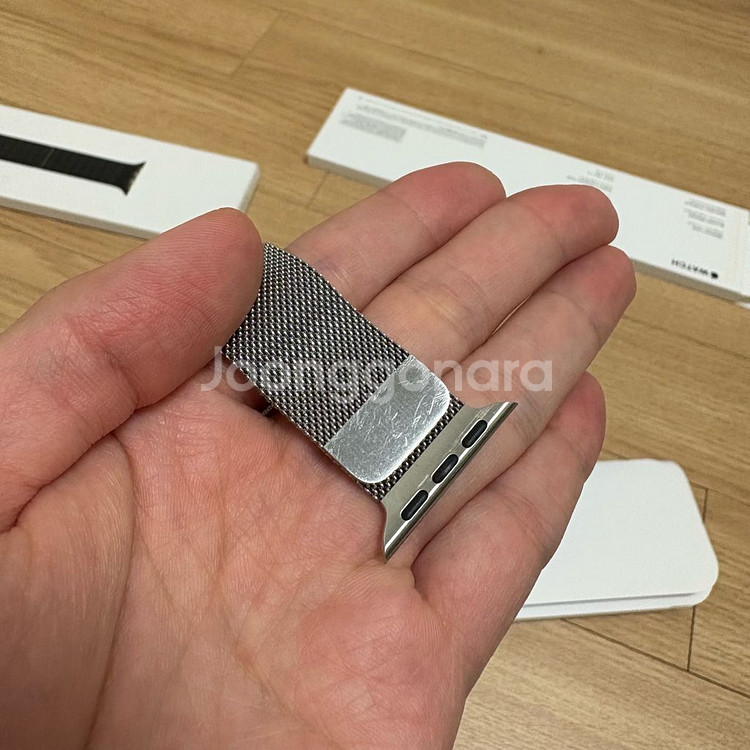 정품 애플워치 스트랩 밀레니즈루프 실버 40mm--4