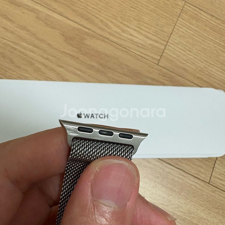정품 애플워치 스트랩 밀레니즈루프 실버 40mm--3