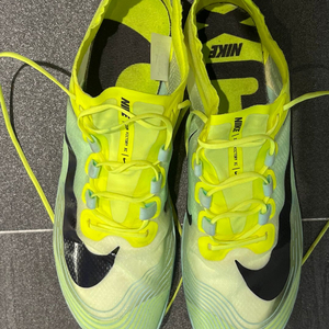 나이키 줌 빅토리 스파이크화 285