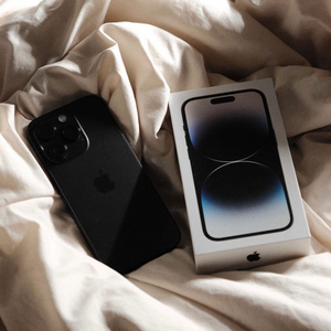 아이폰14프로 블랙 256gb (무음카메라) 팝니다.