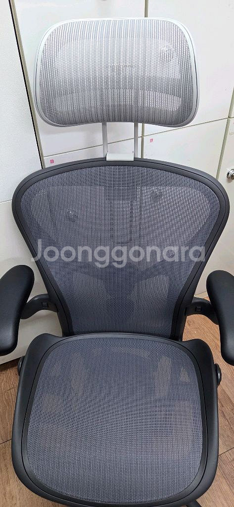 새품급)아틀라스 헤드레스트(허먼밀러 뉴에어론)--2