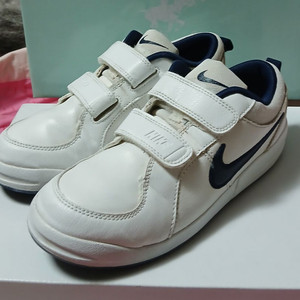 나이키키즈215운동화