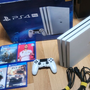 PS4 Pro 화이트 1TB + 게임 5개