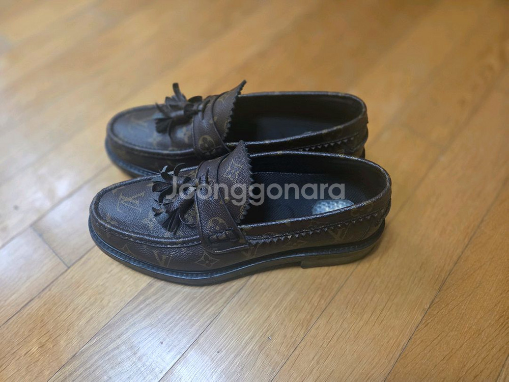 루이비통 한정판 볼테르 로퍼--1