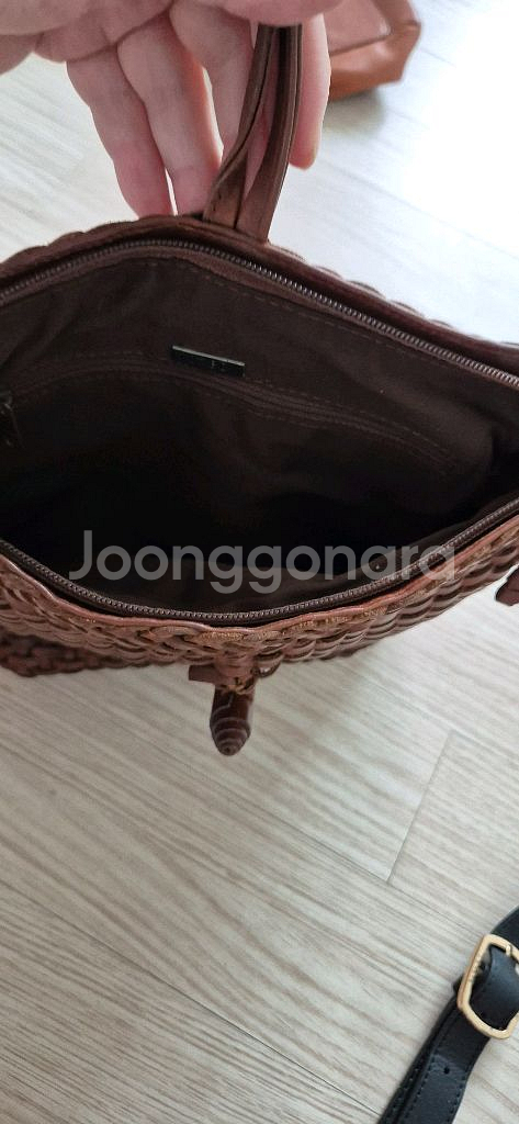 빈티지 톰보이 가죽위빙크로스백 팝니다--5