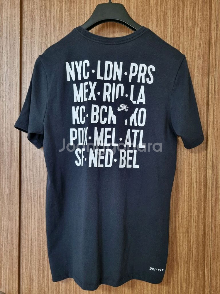 나이키SB 앞 뒤 로고 블랙 반팔 M 103사이즈 판매--2