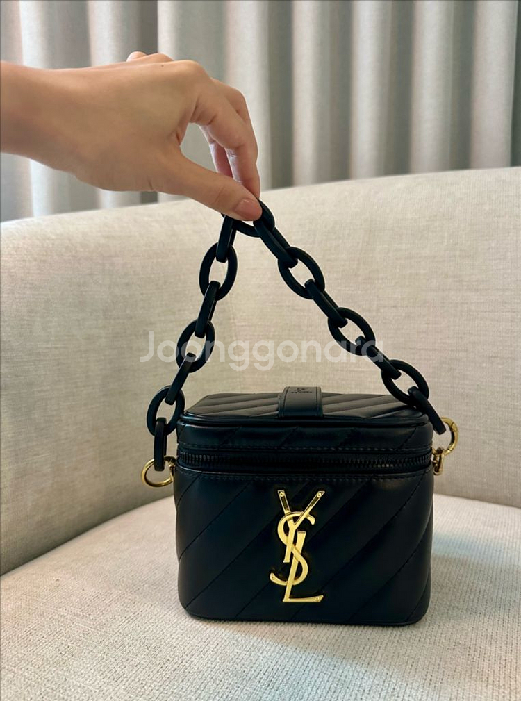 입생로랑 체인크로스 메이크업 파우치--0