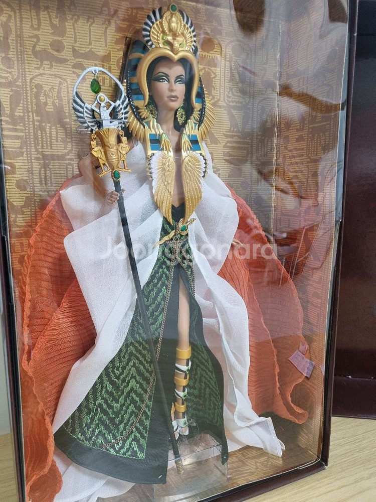 바비 골드라벨 클레오파트라 인형--2