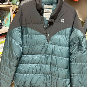 클라터뮤젠 리브 페더드프렌즈 헬리오스 랩 바투라 다운자켓